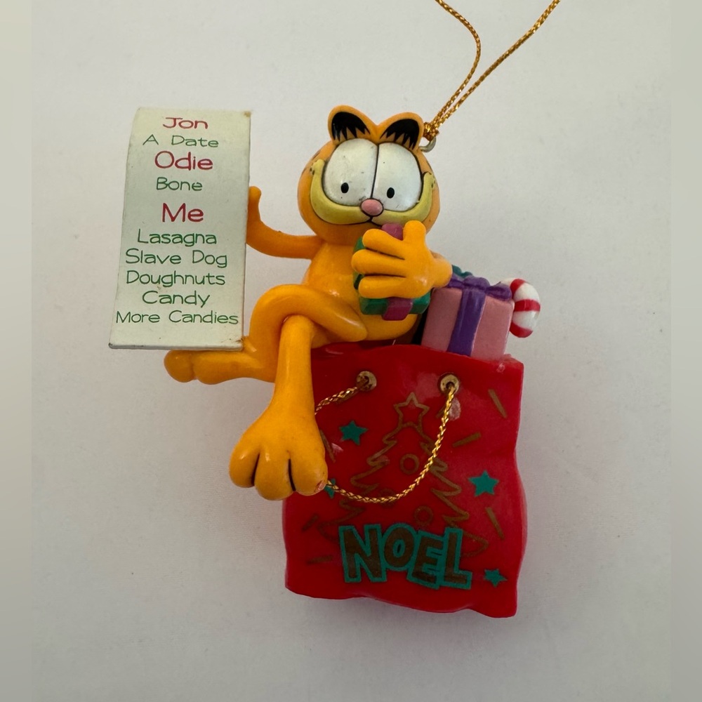 Garfield Holiday Hallmark Ornament Set - Picture 6 of 16